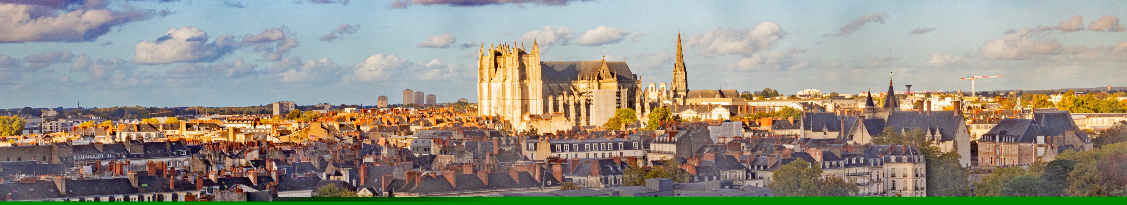 Nantes panoramski pogled na grad_3840X700