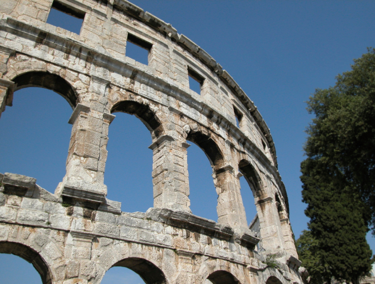 Pula_Amphitheater_750x568