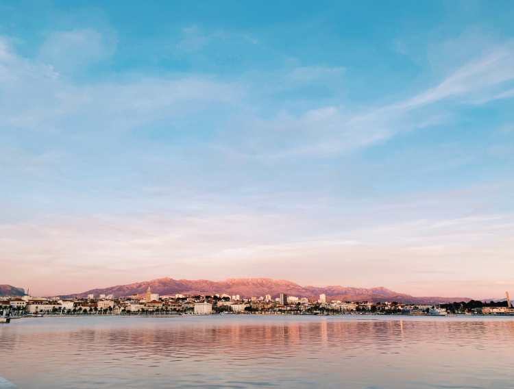 Split_panorama and sunset_750x568