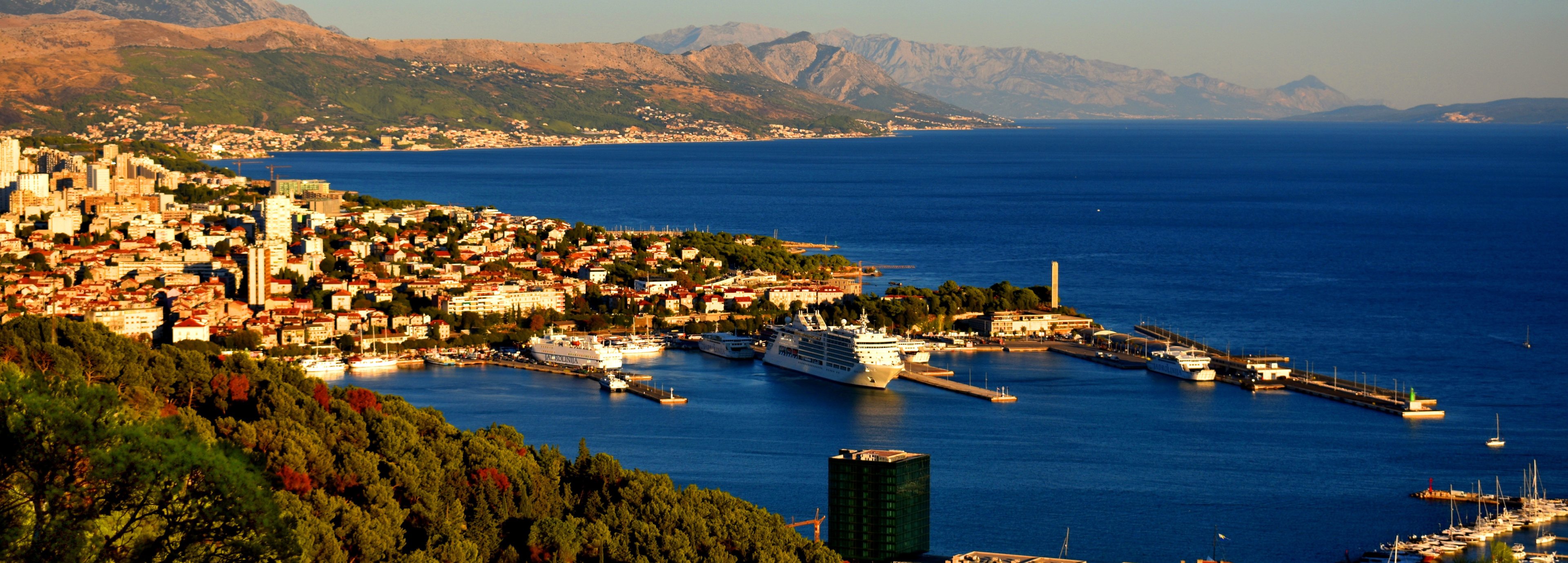 Split_view of Split harbor from Marjan hill_3840x1380