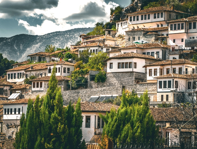 Tirana povijesni grad Berat (Grad tisuću prozora)_750X568