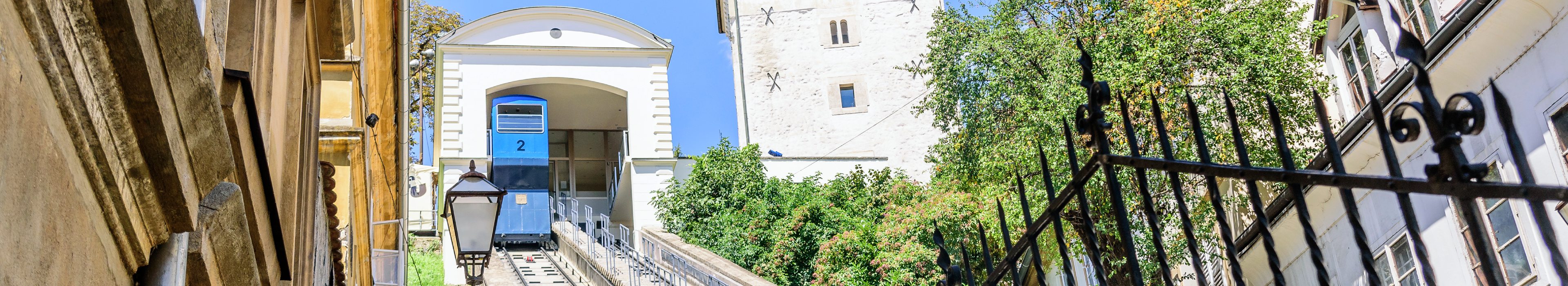 Zagreb_View of Funicular and Lotršćak tower_3840x700